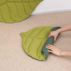 Leaf Pet Bed & Mat for Cats and Dogs – Cozy Warm Resting Pad for Sofa & Floor, Pet Hair Protection (Leaf, Large)