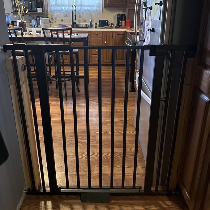 51.18 Inch Extra Tall Pet Gate, 29.5-43" Adjustable Wide Auto Close Dog Gates, Pressure Mounted Walk Through Tall Cat Gate for Doorways,Hallway,Stairs（Black）