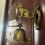 Vintage Metal Doorbell Animal Figure Decorative Doorbell Cat Shape Decoration Hanging Bell for Yard or Garden Decorative Retro Style Lovely Cat Hand Bell Antique Style Shopkeepers Door Bell