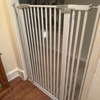 51.18 Inch Extra Tall Pet Gate, 29.5-43" Adjustable Wide Auto Close Dog Gates, Pressure Mounted Walk Through Tall Cat Gate for Doorways,Hallway,Stairs（White）
