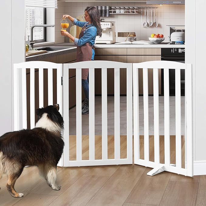 Freestanding Dog Gate Indoor,Doggie Gate Foldable Dog Gates for Doorways,Stairs or Hallways, Wooden White Pet Gate for The House, Pet Fence with Support Feet Included,32 "Height-3 Panels