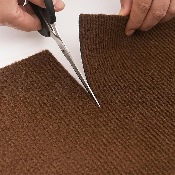 Cat Wall Scratcher，Couch Corner Protectors for Cats，78.7 * 15.8in Adhesive Carpet Remnants Roll，Sticky Furniture Scratch Guards(Brown)