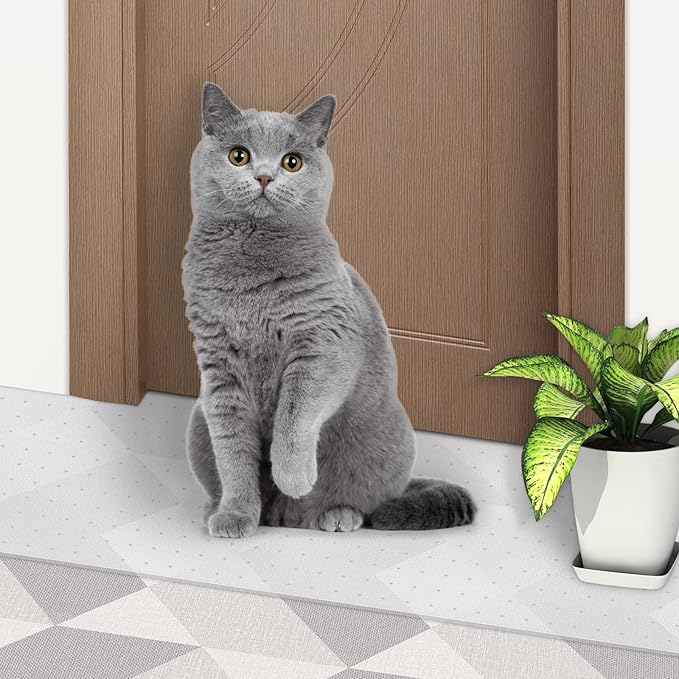 8.2ftx12.2inch Cat Carpet Protector, Robust Plastic Pets Scratch Stopper for Carpet, Widely Use,Clear Non-Slip Nail for Floor/Bedroom/Doorway/Porch Use,Prevent Carpets from Scratchin (8.2ftx12.2inch)